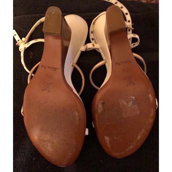 Louis Vuitton Gold & White Vintage T-Strap - Picture 6 of 7